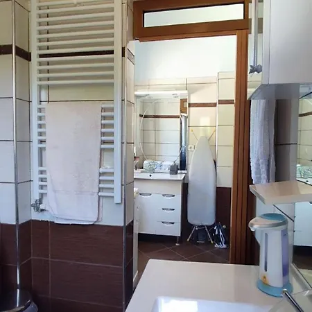 Vesi Apartment Gjirokaster